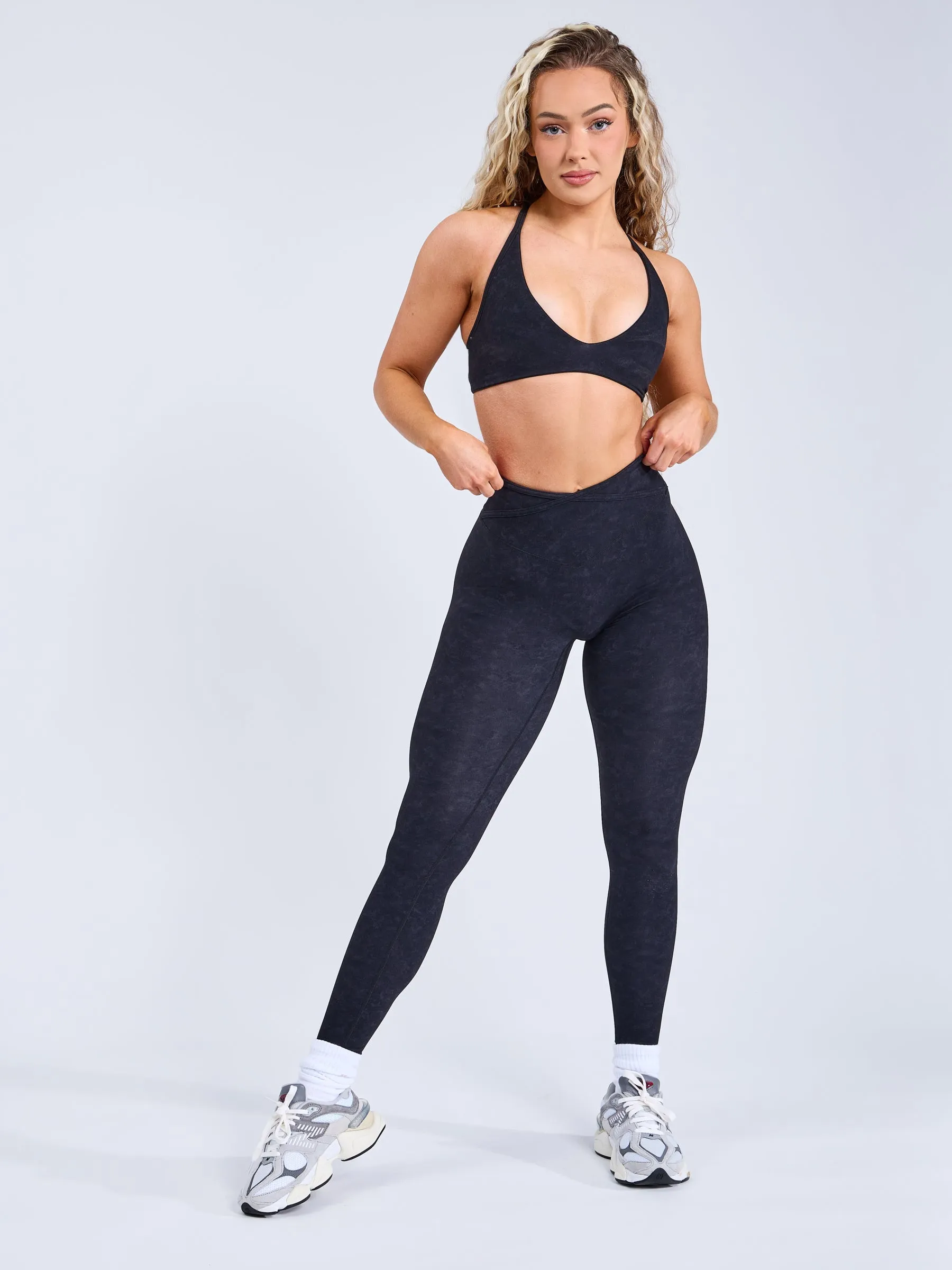 Girlfriend Legging - Onyx Black Mineral Wash