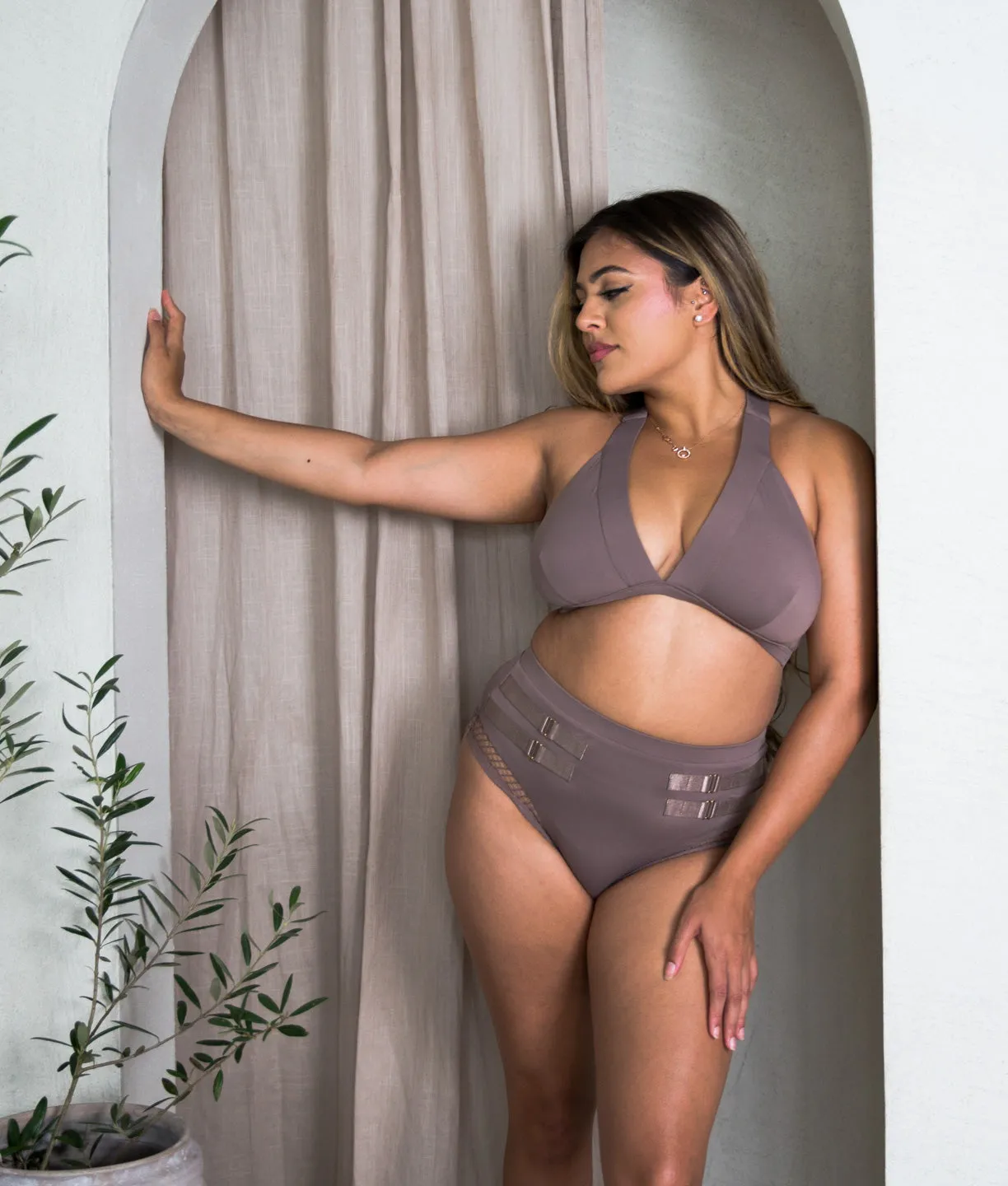 Isla Bra - Matte Cocoa