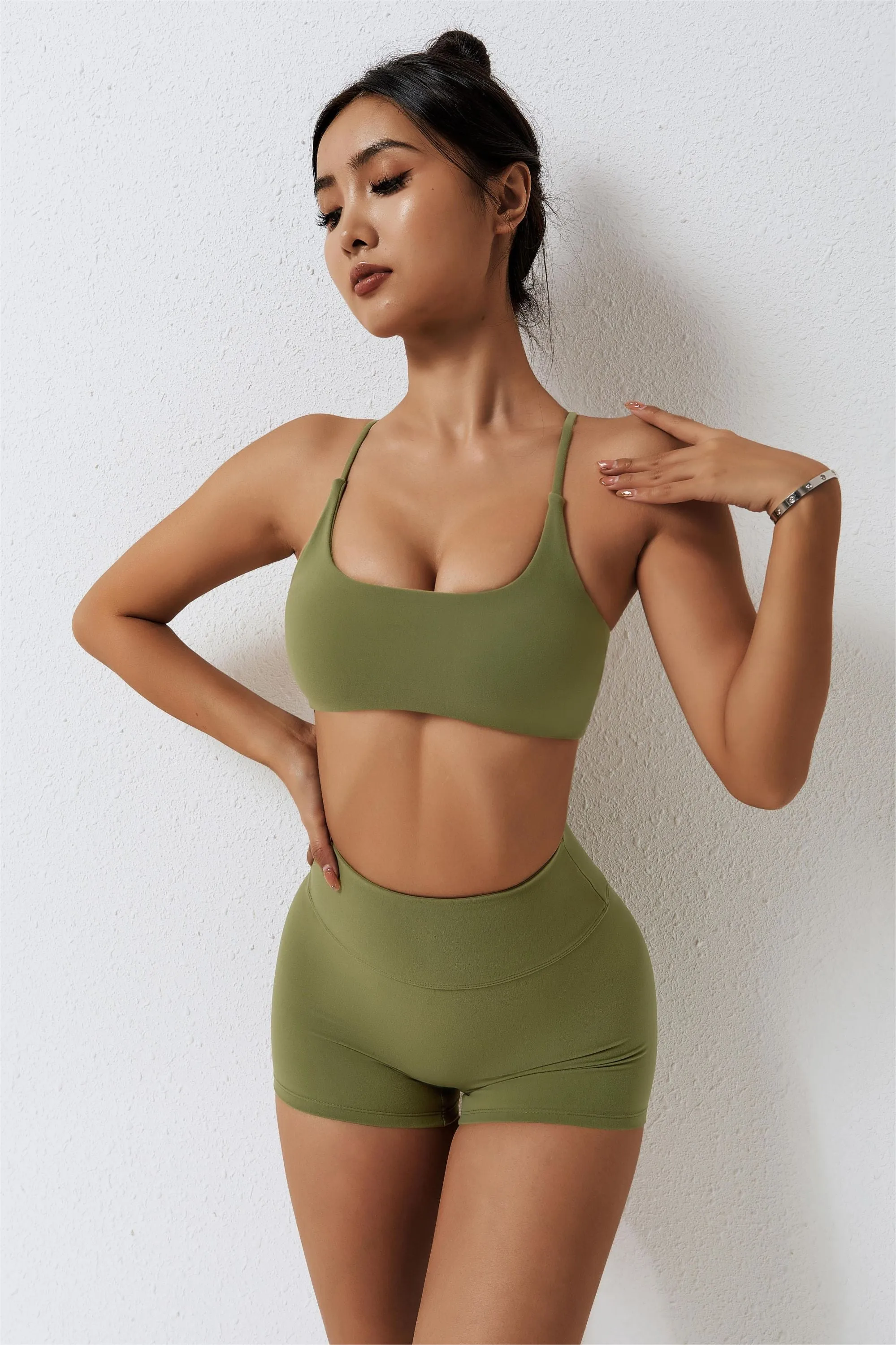 Scoop Neckline Crossover Strappy Sports Bra